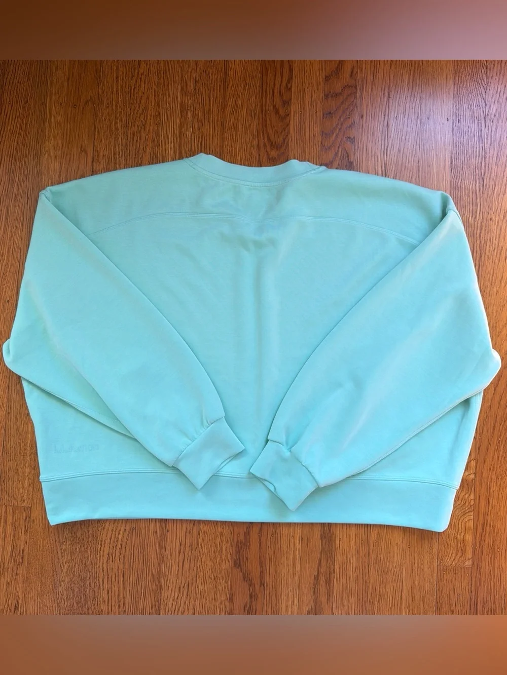 Like New - Lululemon Mint Green Cropped Sweatshirt (L)